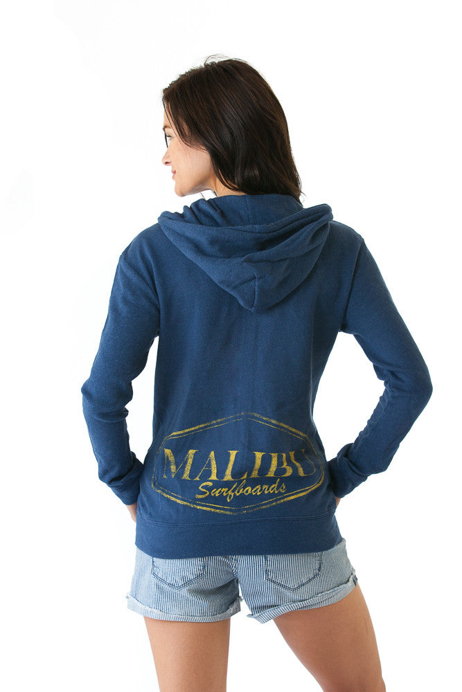 Women’s blue hoodie – How to match it with bottoms is important
