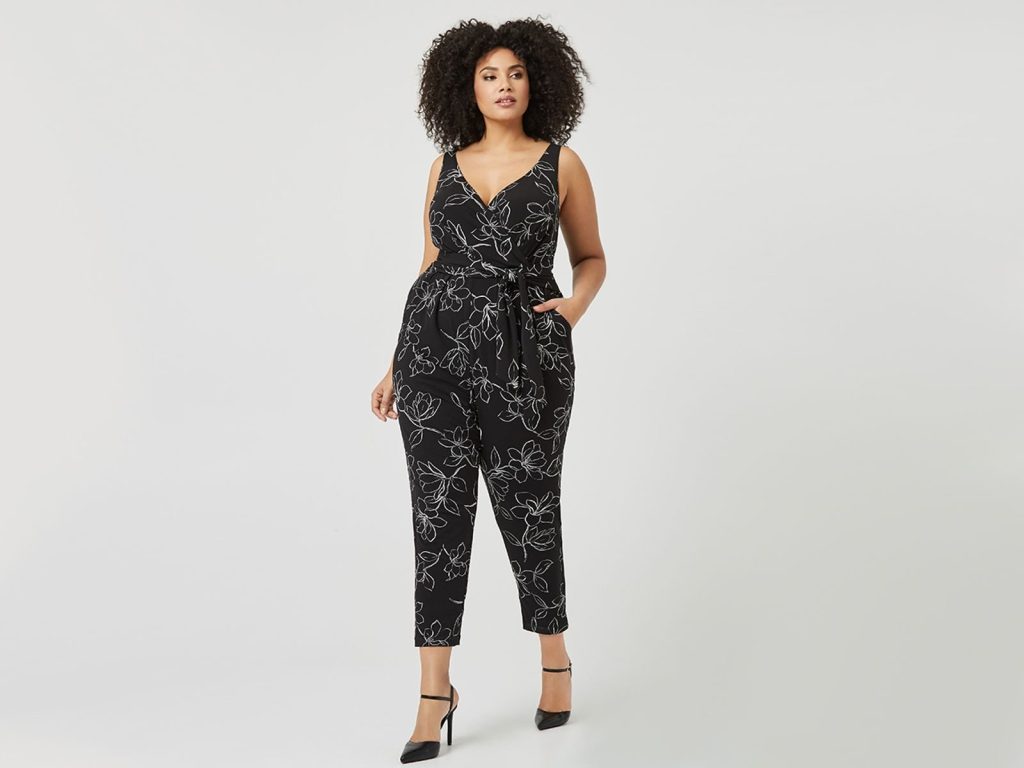 How to wear a jumpsuit?