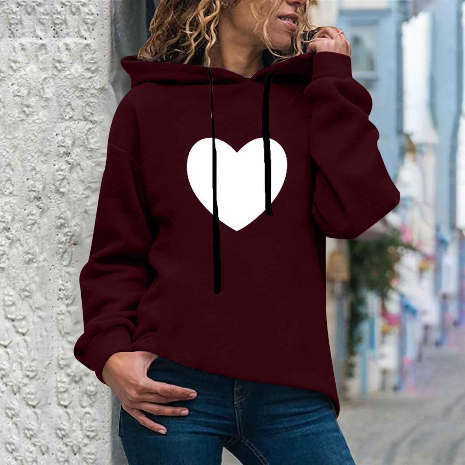 Hoodies for women designer – What are the good looking styles